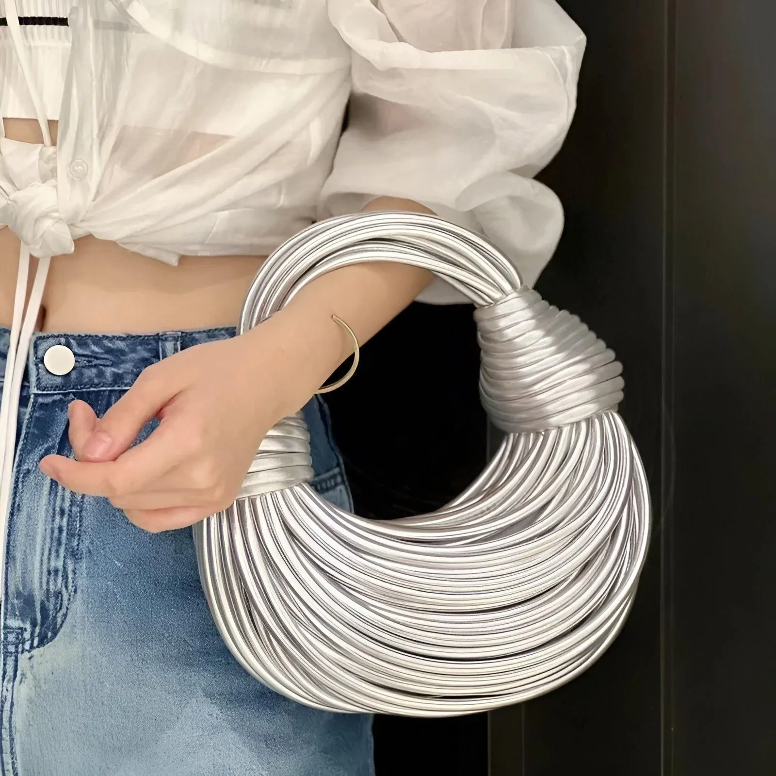 Alecia Fashion Bag - Elegante Glänzende Damentasche in Geknotetem Seil-Design