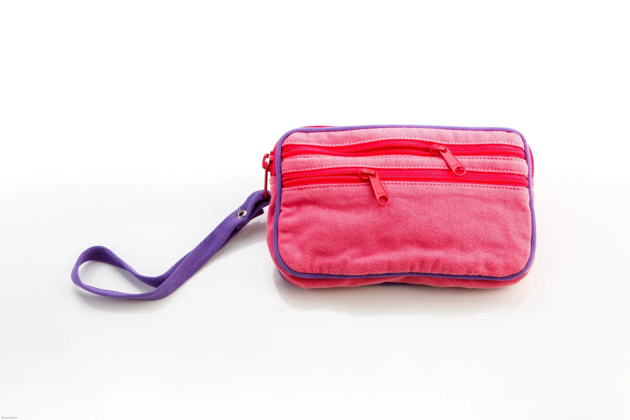 Cara Cat Wristlet