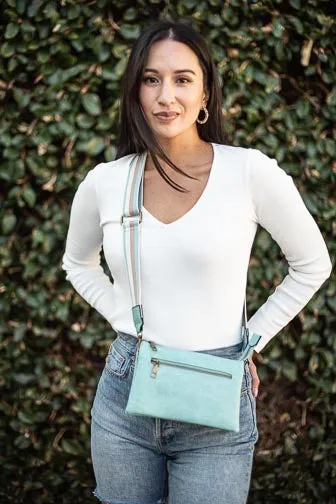 Chloe 3317 cross body or wristlet - Wholesale