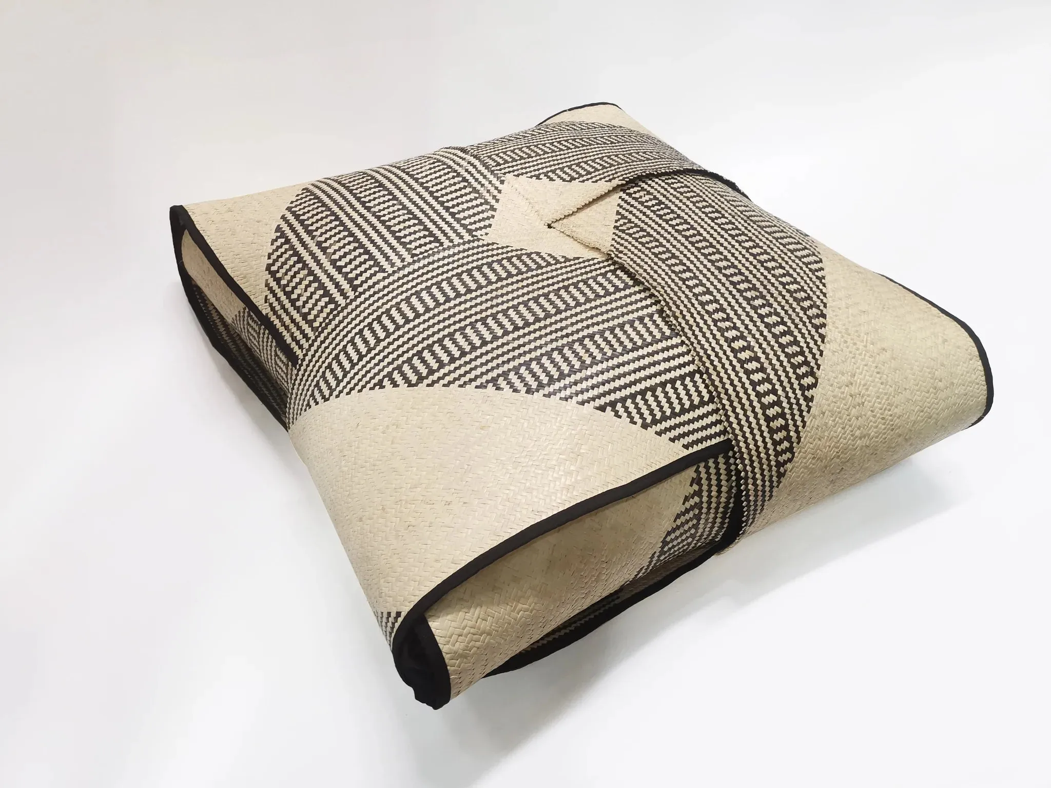 KETUPAT POUF