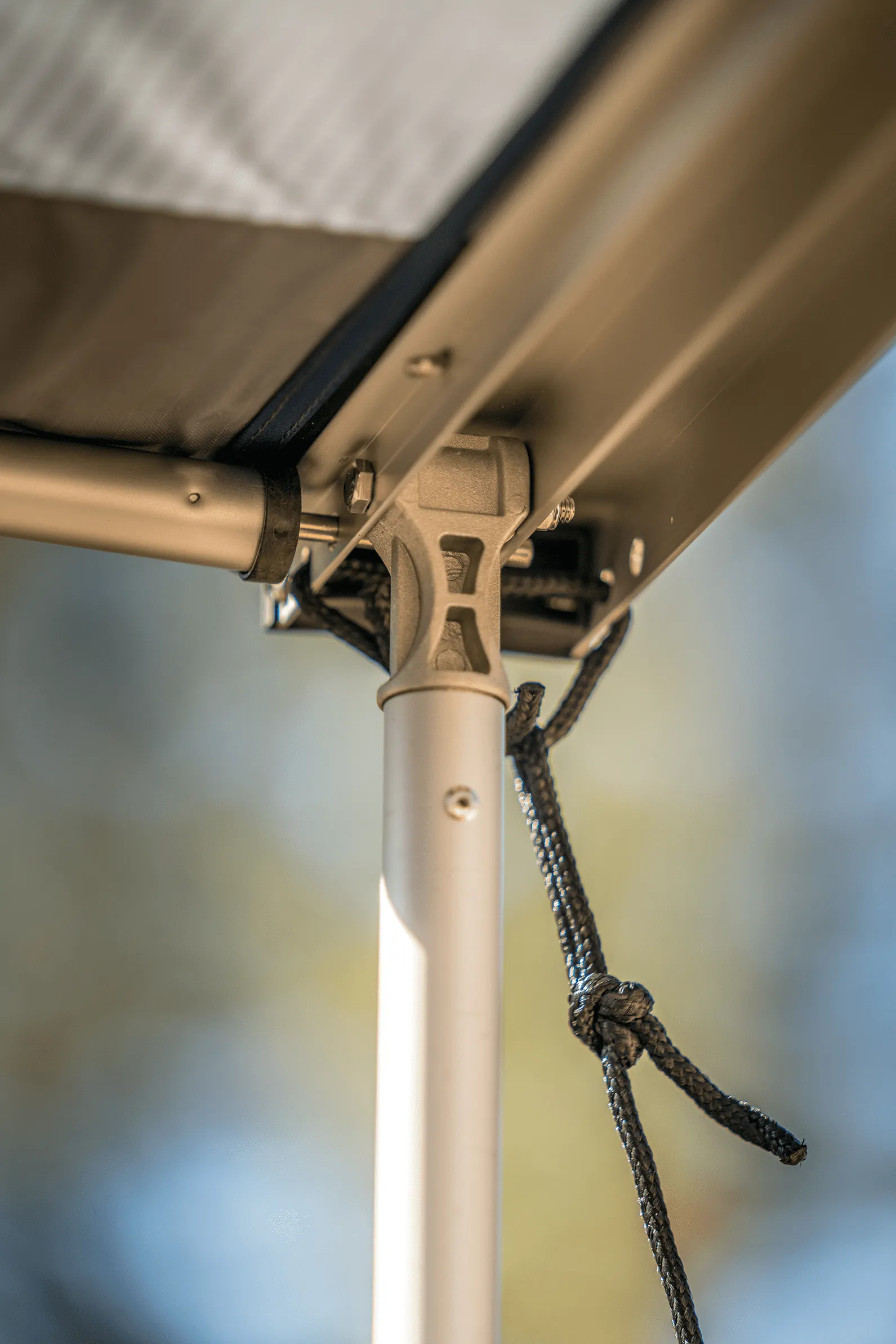 ROAM Adventure Co. Rooftop Awnings
