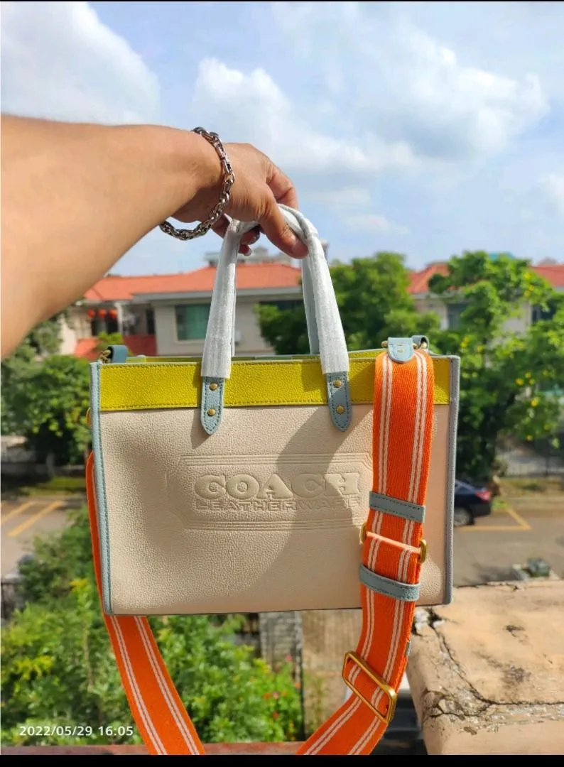Vertical Field Tote Leather Handbag For Women