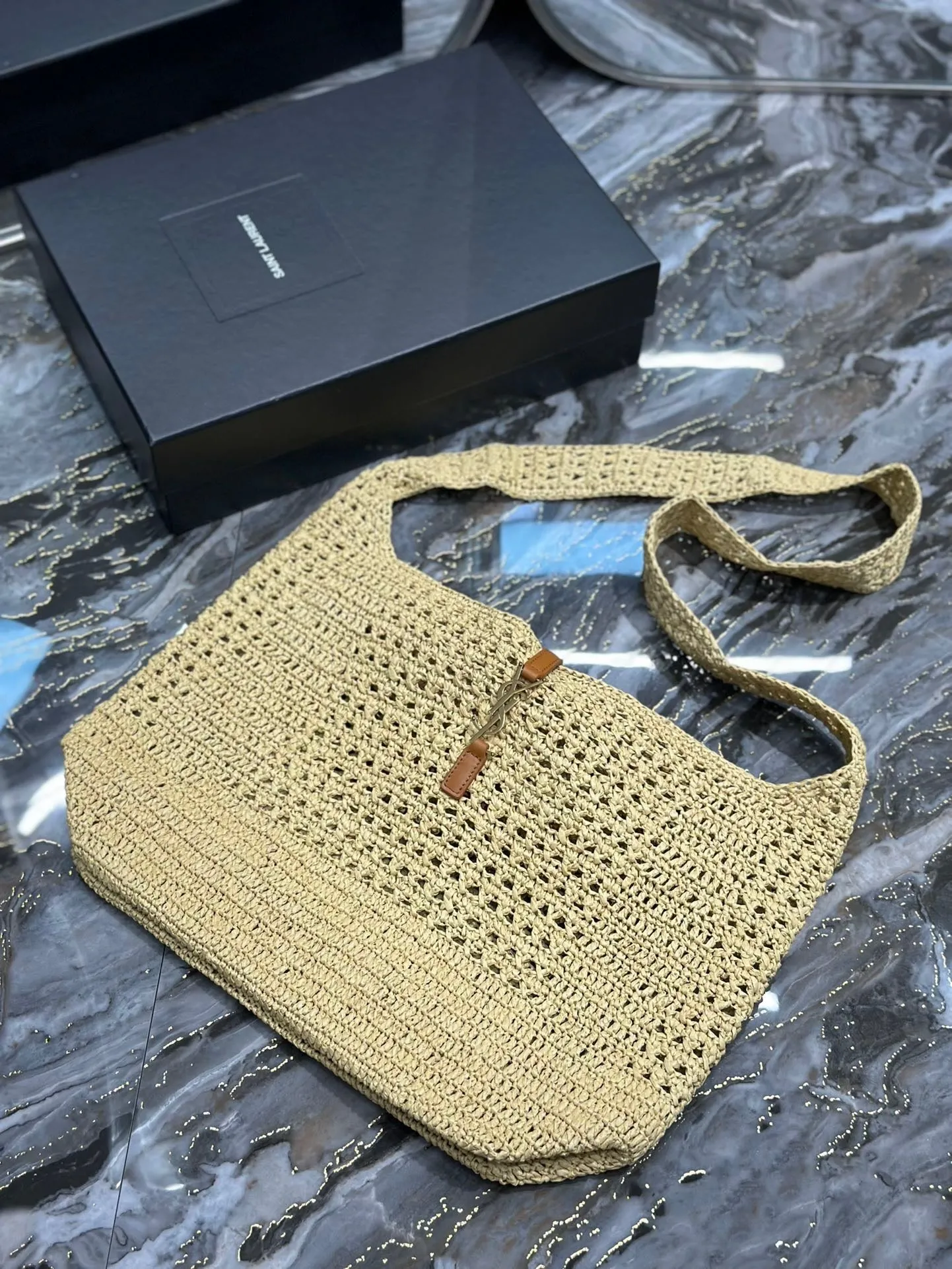 YSK253 Hobo Raffia Bag / HIGHEST QUALITY VERSION / 14.6 x 11.8 x 5.5 inches