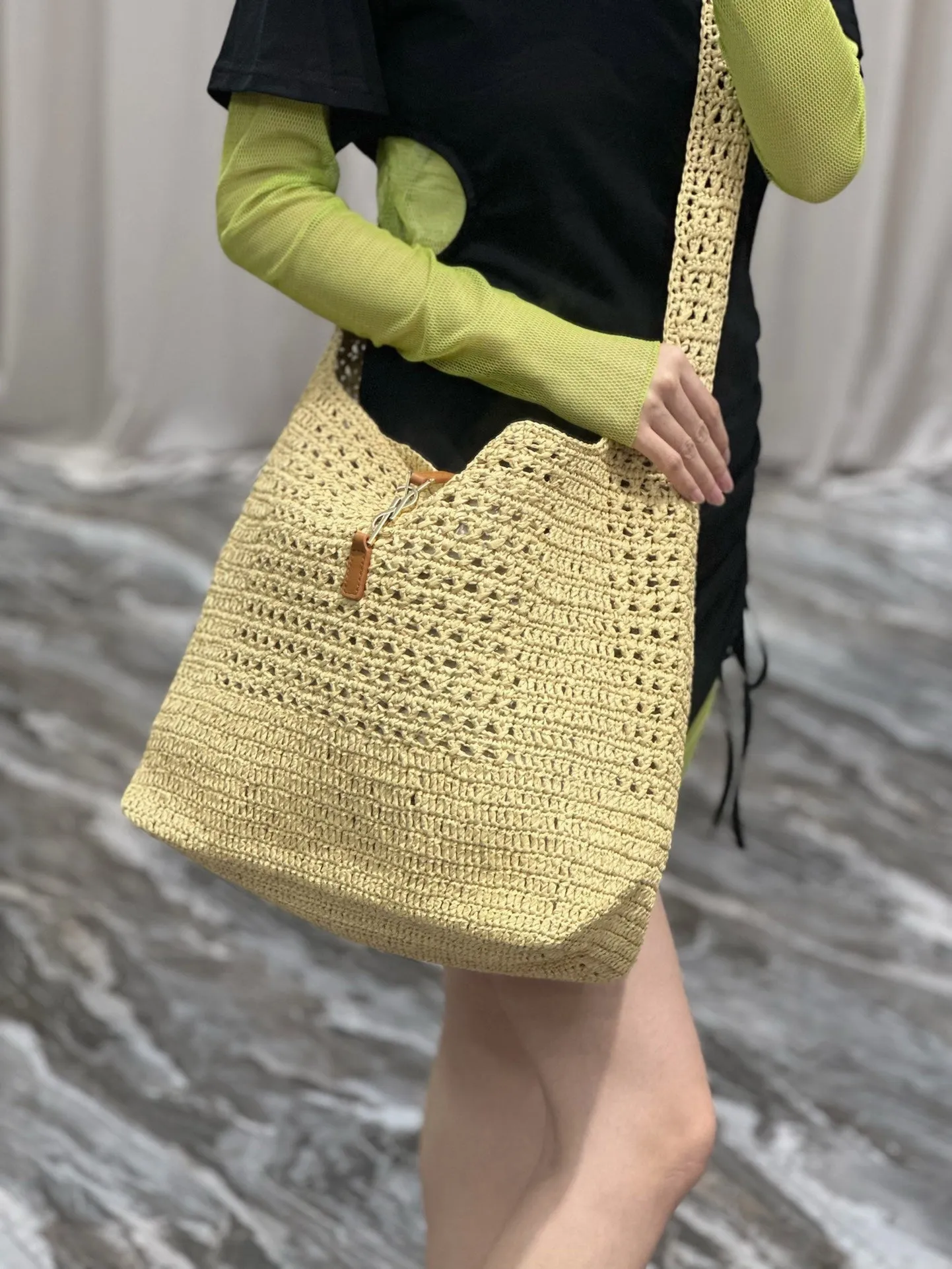 YSK253 Hobo Raffia Bag / HIGHEST QUALITY VERSION / 14.6 x 11.8 x 5.5 inches