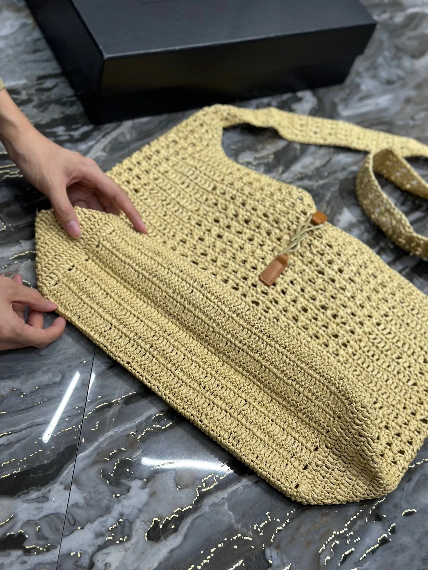 YSK253 Hobo Raffia Bag / HIGHEST QUALITY VERSION / 14.6 x 11.8 x 5.5 inches